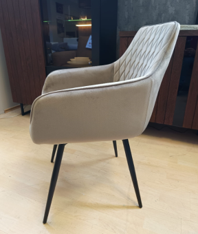 Мягкий стул Signal MARLO Bluvel 40 темный беж/черный матовый